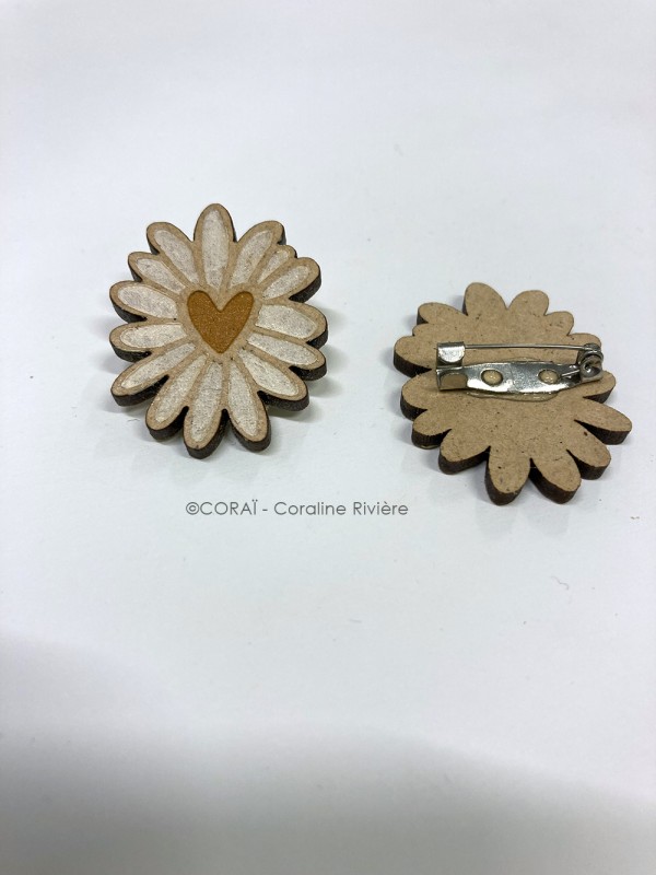 broche-le-coeur-marguerite.jpg