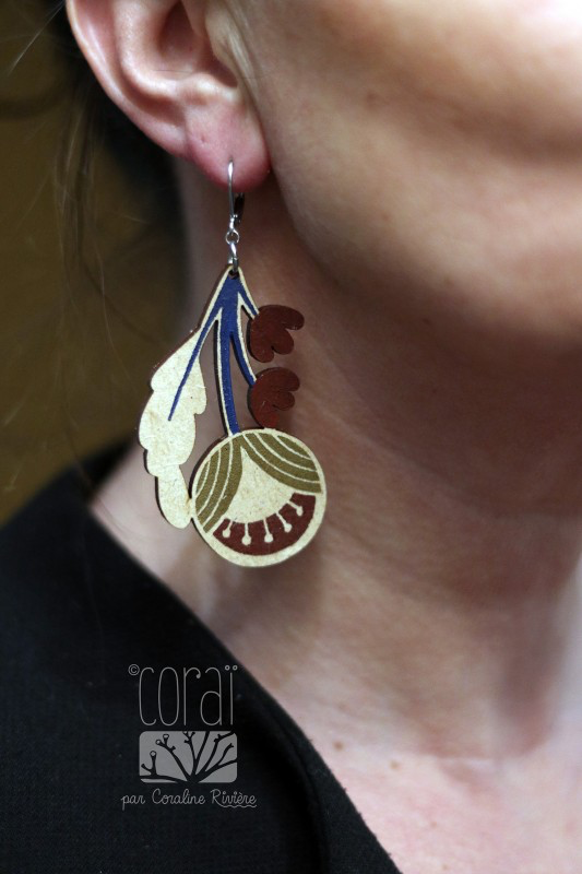 Grandes boucles d'oreilles de créateur motif vintage